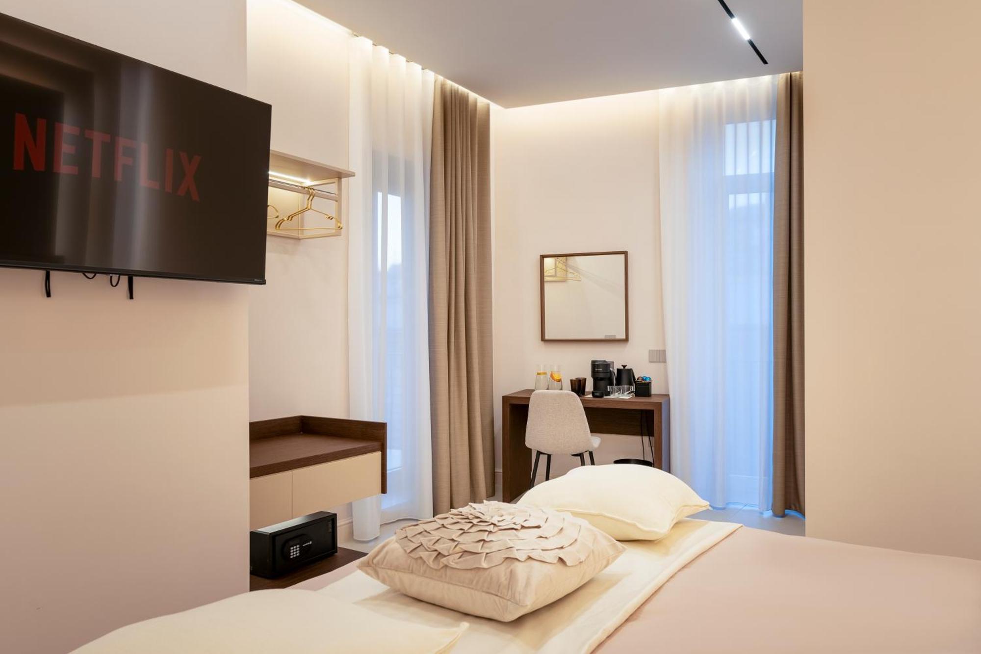Halo Suite Napoli Exterior foto