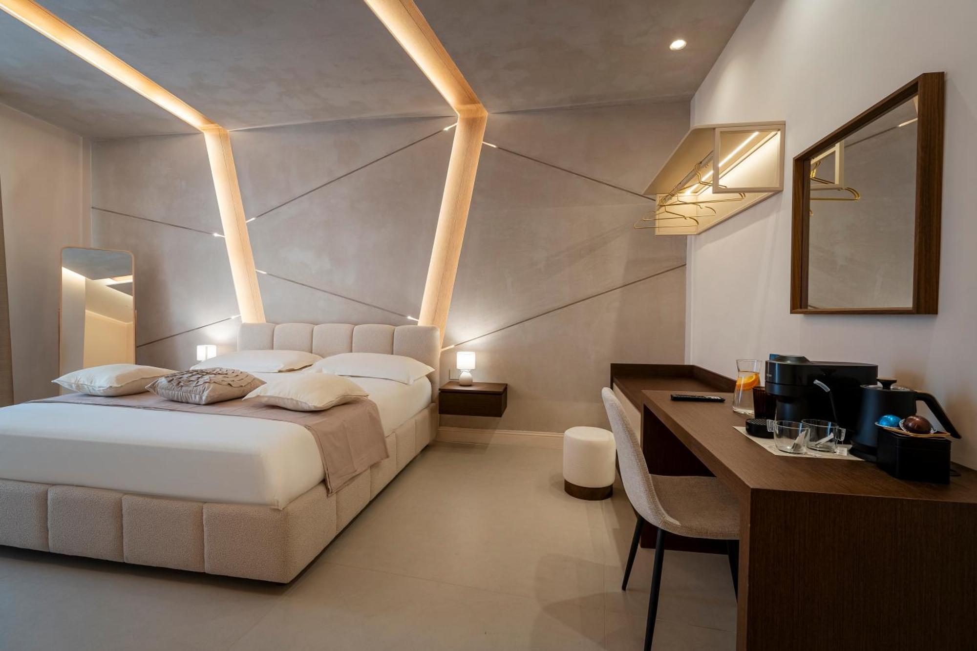 Halo Suite Napoli Exterior foto